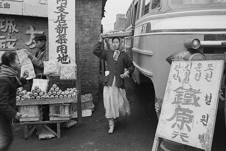 Han Youngsoo: Photographs of Seoul 1956–63