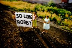 Paul Fusco, RFK funeral train, USA, June 1968 © Magnum Photos